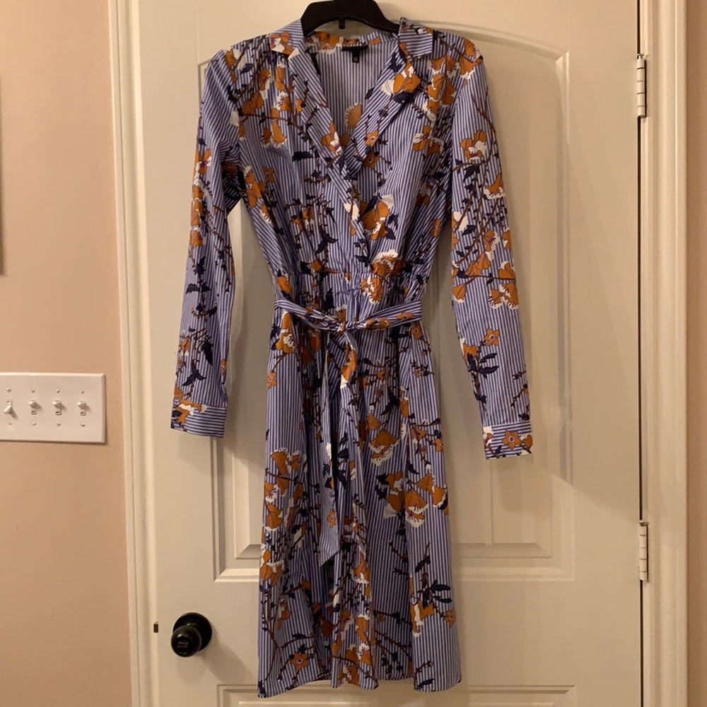 Long-sleeved shirt dress